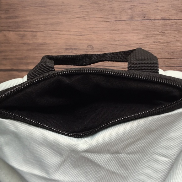 NWT adidas Classic 3-Stripe 3 Backpack!!!!! - Picture 4 of 7